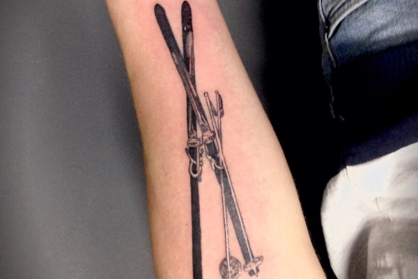 Photo d'un tatouage de skis