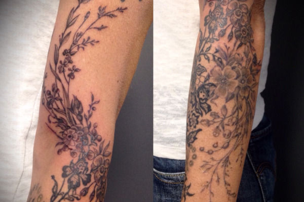 Tatouage de petites fleurs sauvages par Virginie Tatouage a Strasbourg