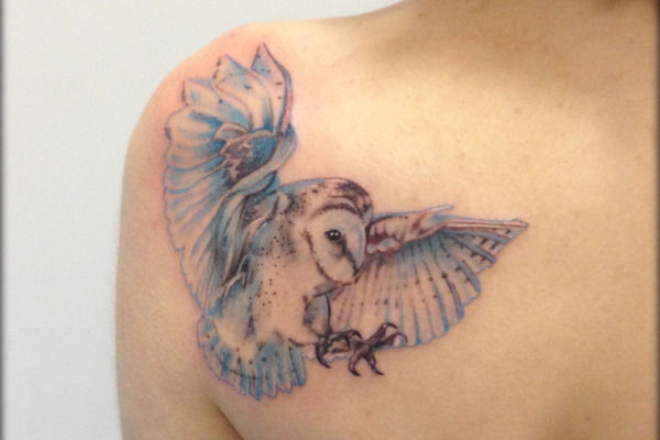 Tatouage d'une chouette par Virginie Tatouage Strasbourg