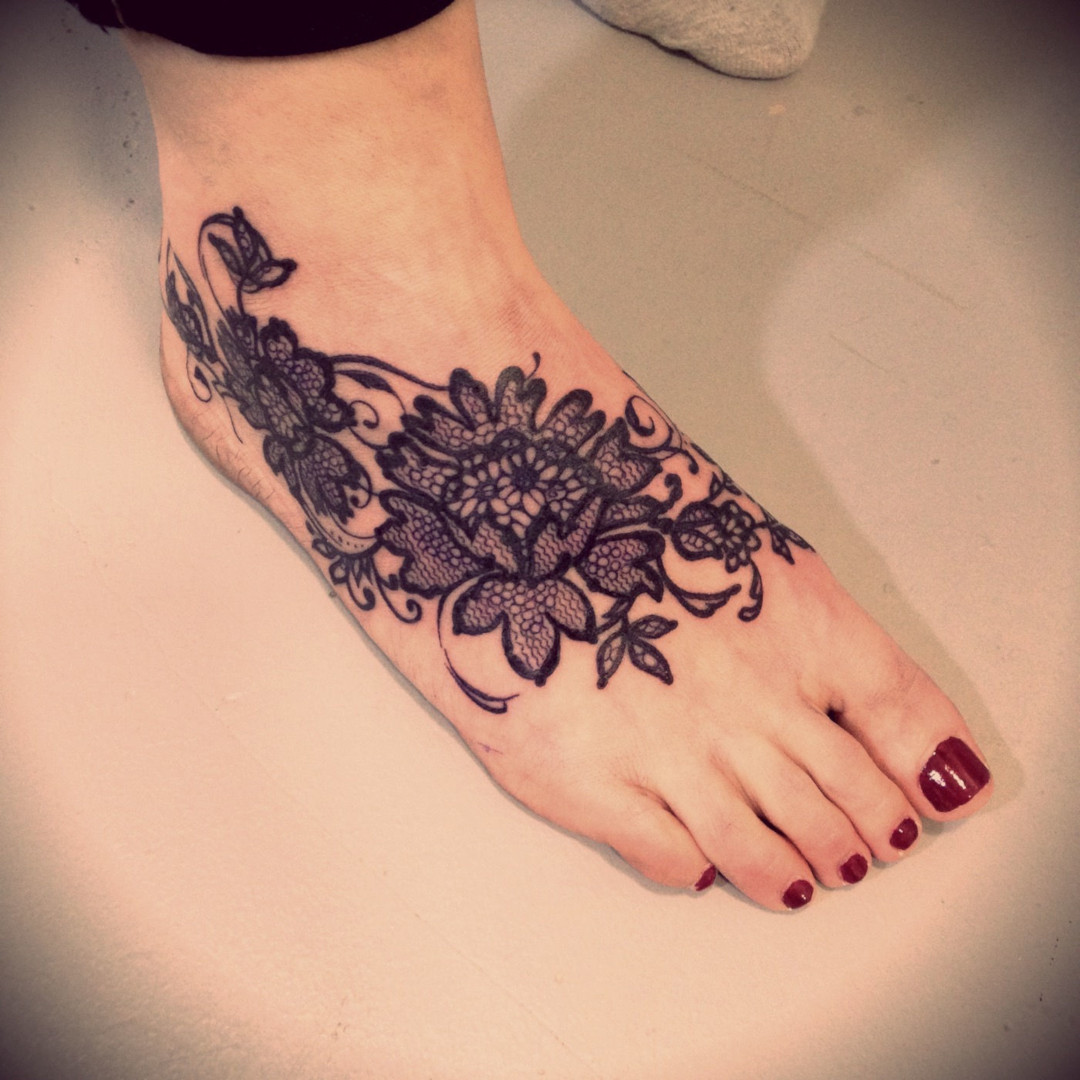 Lace flowers tattoo by Virginie Tatouage in Strasbourg city