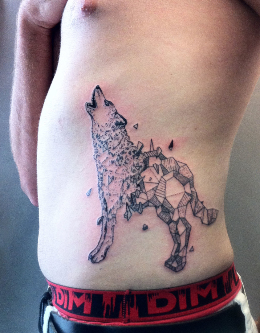Wolf tattoo by Virginie Tatouage Strasbourg