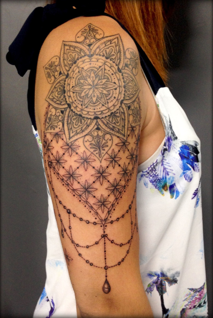 Mandala and jewel tattoo by Virginie Tatouage Strasbourg